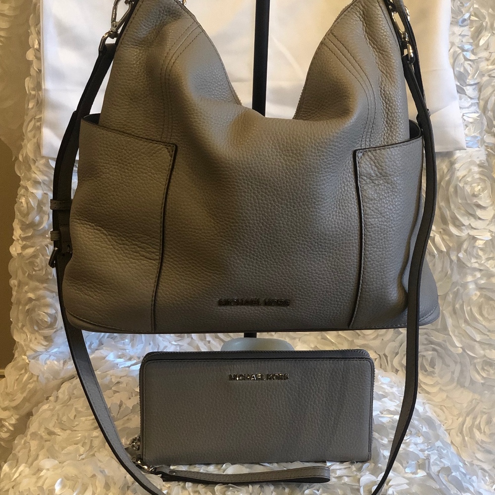 Michael Kors Handbag W/Matching Wallet